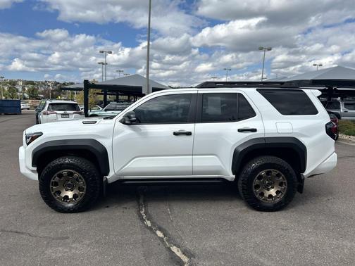 2025 Toyota 4Runner Hybrid Trailhunter