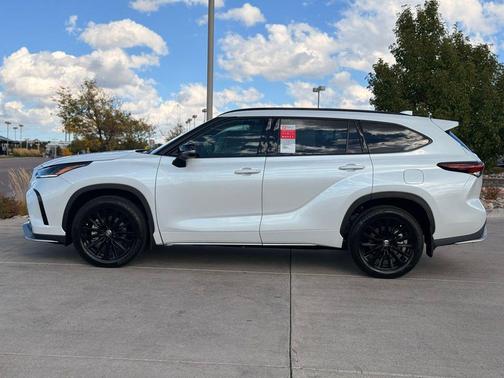 2025 Toyota Highlander XSE