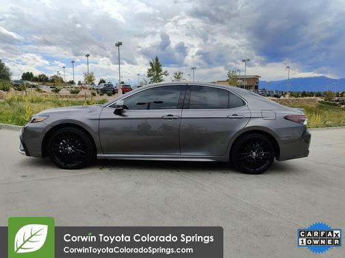 2024 Toyota Camry Hybrid SE