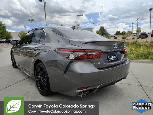 2024 Toyota Camry Hybrid SE