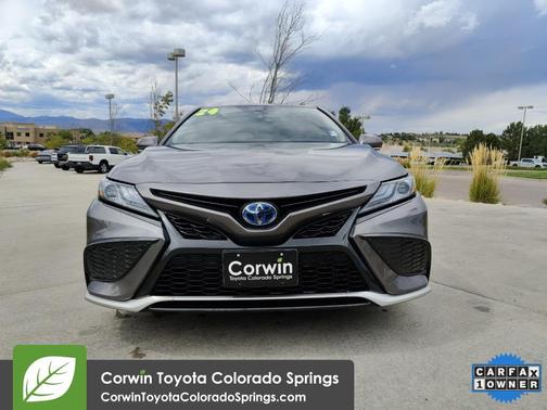 2024 Toyota Camry Hybrid SE