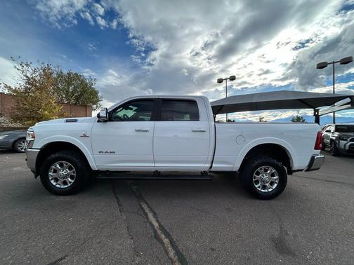 2022 RAM 2500 Laramie Crew Cab 4x4 6'4' Box