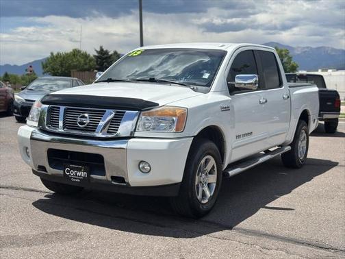 2015 Nissan Titan SV