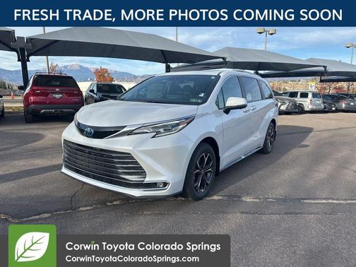 2025 Toyota Sienna Platinum