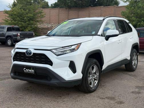 2024 Toyota RAV4 Hybrid XLE