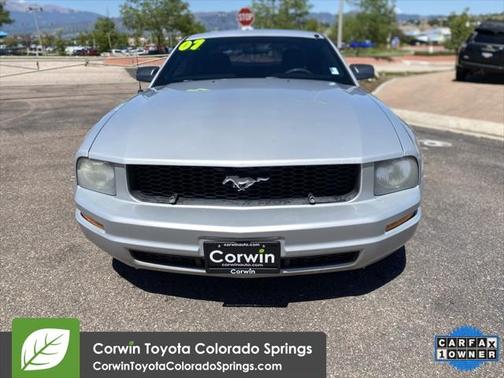 2007 Ford Mustang Deluxe