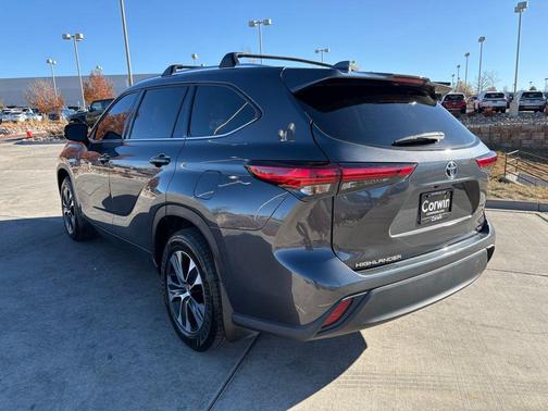 2020 Toyota Highlander Hybrid XLE