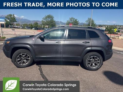 2020 Jeep Cherokee Trailhawk