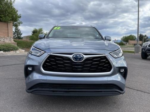 2022 Toyota Highlander Hybrid XLE