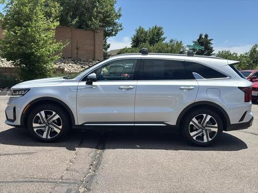 2022 Kia Sorento Plug-In Hybrid SX