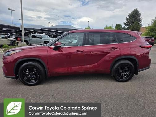 2022 Toyota Highlander Hybrid LE