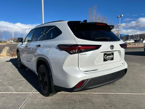 2025 Toyota Highlander Hybrid XLE