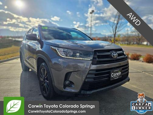 2019 Toyota Highlander SE