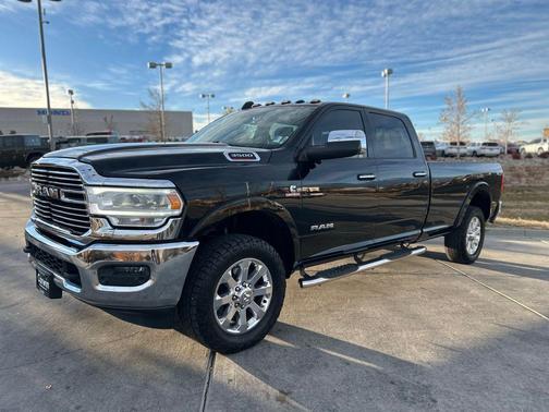 2019 RAM 3500 Laramie Crew Cab 4x4 8' Box
