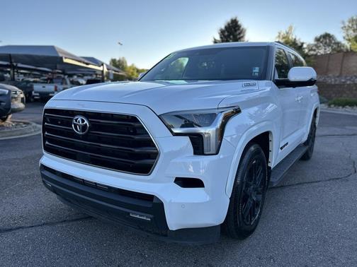 2025 Toyota Sequoia SR5