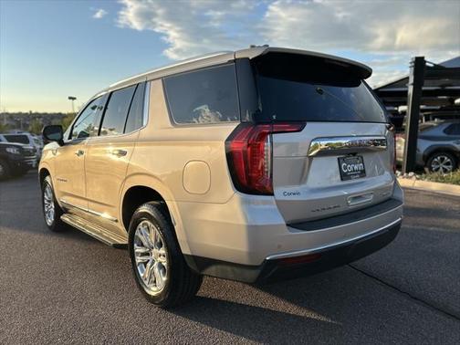 2023 GMC Yukon SLT