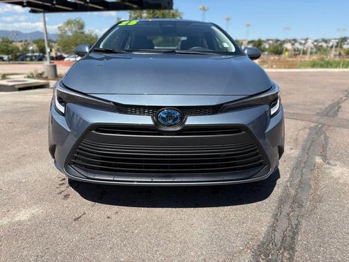 2025 Toyota Corolla Hybrid LE