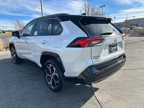 2025 Toyota RAV4 Hybrid SE