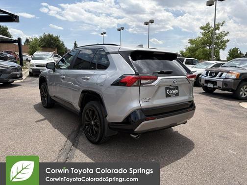 2024 Toyota RAV4 Hybrid SE