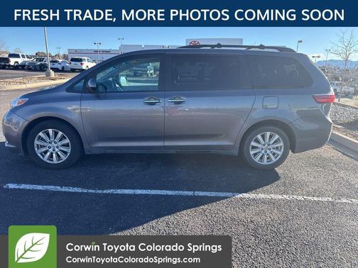 2017 Toyota Sienna XLE Premium