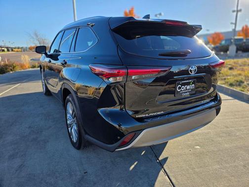 2024 Toyota Highlander Platinum