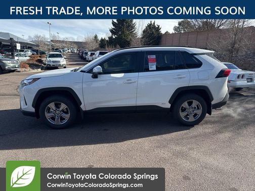 2025 Toyota RAV4 Hybrid XLE