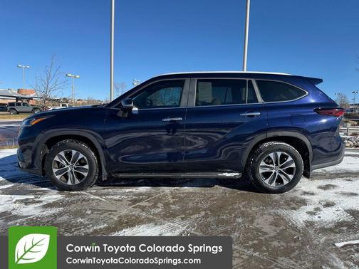 2024 Toyota Highlander XLE