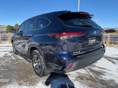 2024 Toyota Highlander XLE