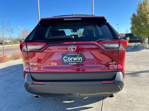 2025 Toyota RAV4 XLE