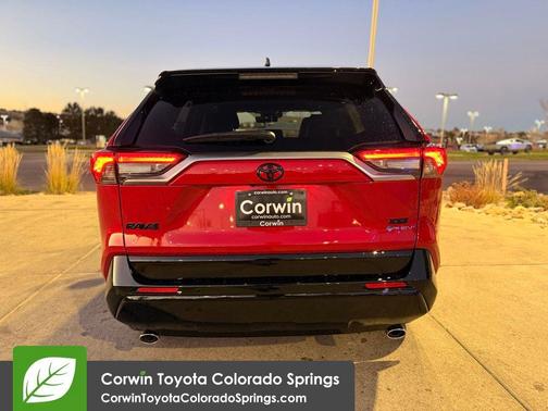 2025 Toyota RAV4 Hybrid SE