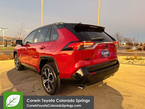 2025 Toyota RAV4 Hybrid SE