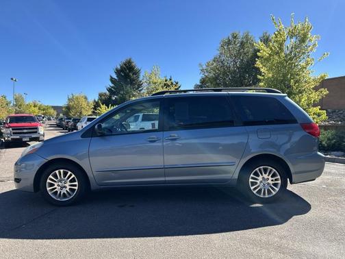 2010 Toyota Sienna LE