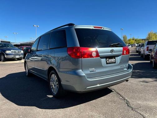 2010 Toyota Sienna LE