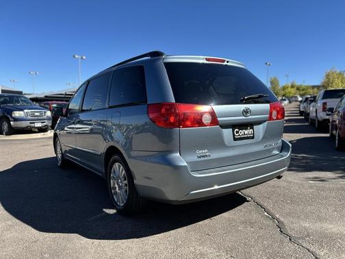2010 Toyota Sienna LE