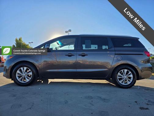 2016 Kia Sedona LX