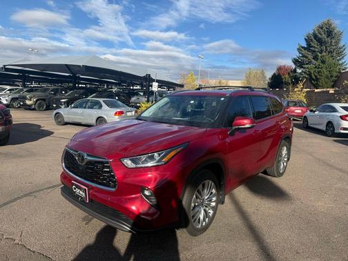 2025 Toyota Highlander Platinum