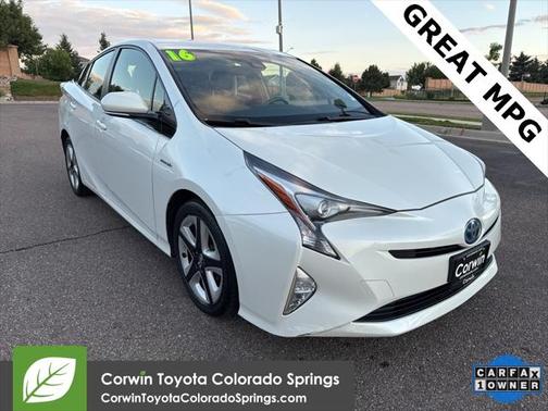 2016 Toyota Prius Three Touring