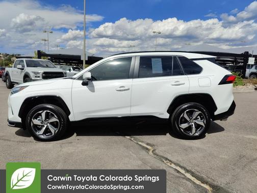 2025 Toyota RAV4 Hybrid SE