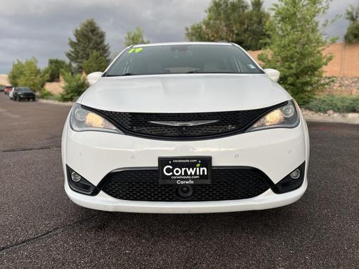 2019 Chrysler Pacifica Touring L