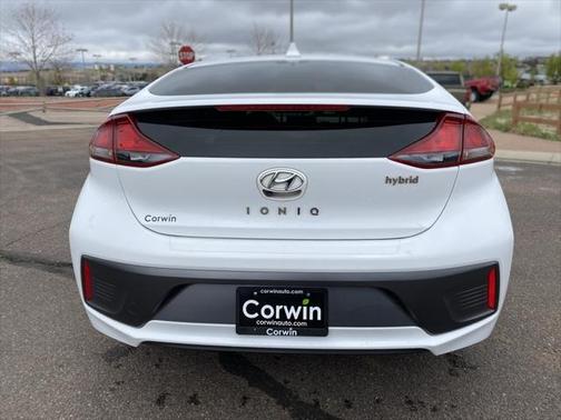 2020 Hyundai IONIQ Hybrid SE