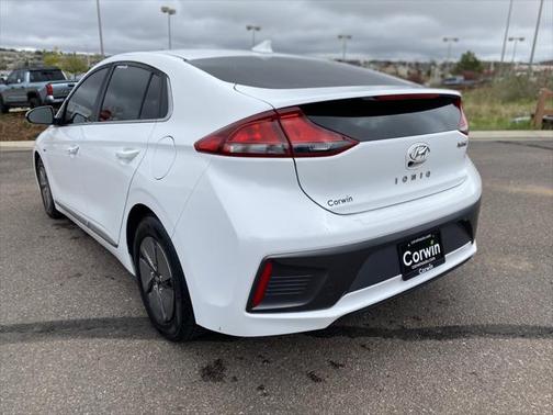 2020 Hyundai IONIQ Hybrid SE