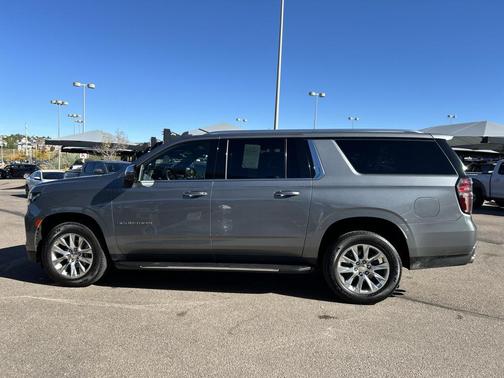 2022 Chevrolet Suburban Premier