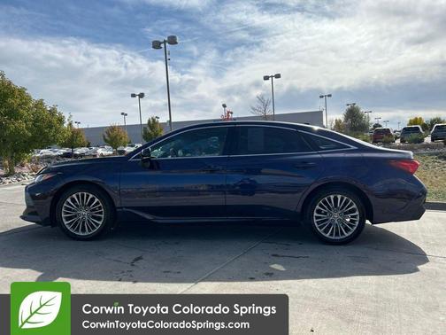 2022 Toyota Avalon Hybrid Limited