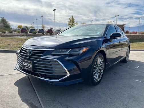 2022 Toyota Avalon Hybrid Limited