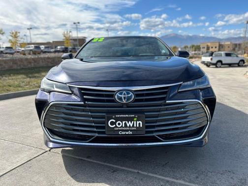 2022 Toyota Avalon Hybrid Limited
