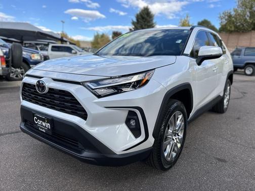 2025 Toyota RAV4 XLE Premium