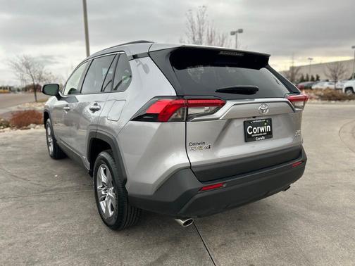 2025 Toyota RAV4 Hybrid XLE