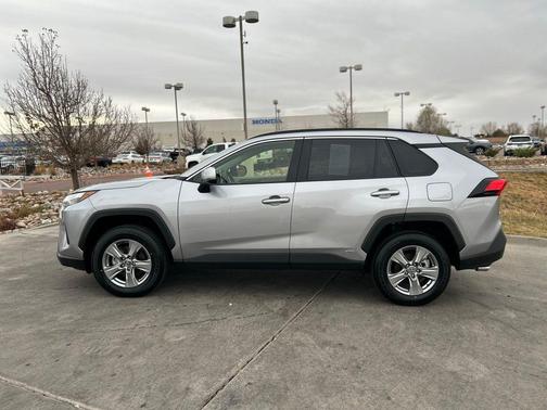 2025 Toyota RAV4 Hybrid XLE