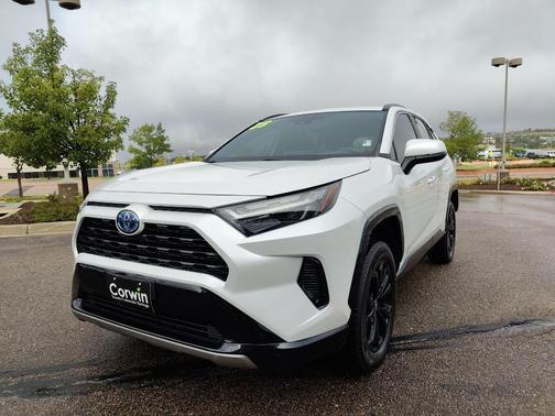 2023 Toyota RAV4 Hybrid SE