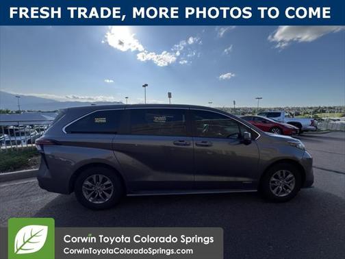 2021 Toyota Sienna LE